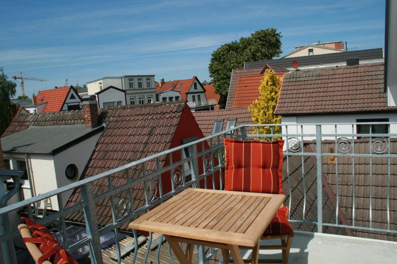 Ferienresidenz Am Strom Apartment Росток Екстериор снимка